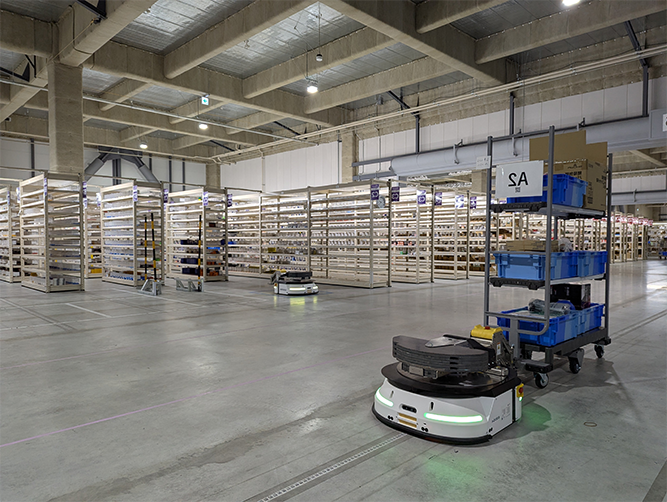 AMR for material handling and internal logistics